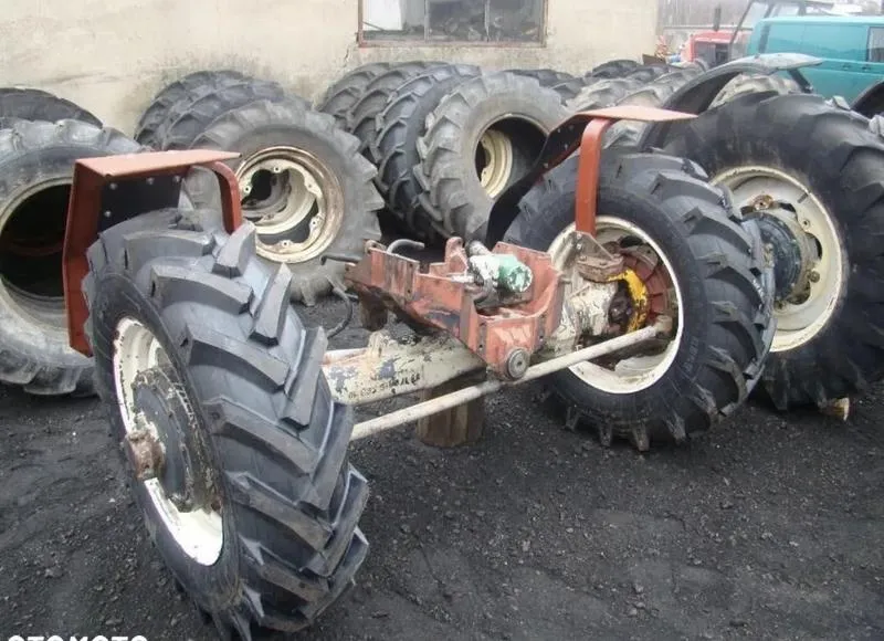 Przedni napęd w traktorze